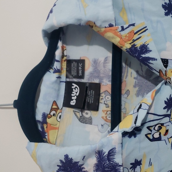 Bluey‎ Button Down Hawaiian Beach Short Sleeve Blue T Shirt - Picture 5 of 8
